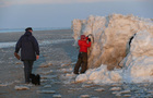 Eisschollen am Strand